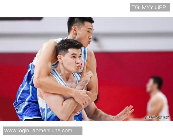 新疆男篮对阵深圳队精彩录像回放全程回顾与赛后分析